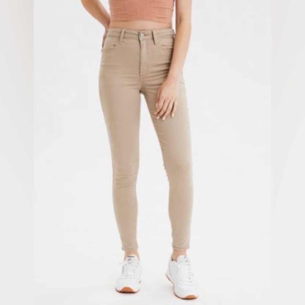 American Eagle Outfitters Women’s Khaki Super Stretch Jegging